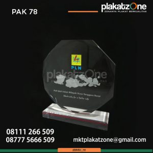 desain plakat akrilik bundar