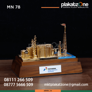 MN78 Souveni Miniatur Kilang Minyak Pertamina Balikpapan