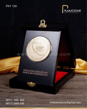 PKY120 Plakat Kayu Fakultas Keguruan dan Ilmu Pendidikan UBP Karawang