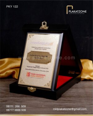 PKY122 Plakat Kayu Media Guru Indonesia Temu Nasional Guru Penulis 2023