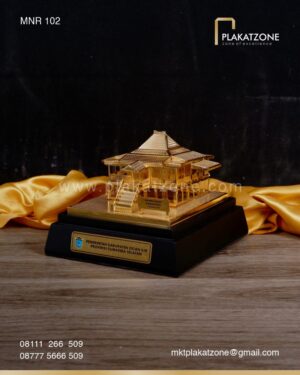 MNR102 Souvenir Miniatur Rumah Adat Knock Down Pemerintah Kabupaten Ogan Ilir Provinsi Sumatera Selatan