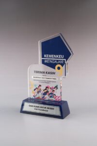 plakat akrilik - Harga plakat