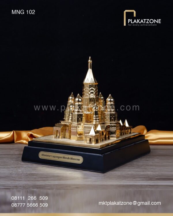 MNG102 Souvenir Miniatur Gedung Lapangan Merah Moscow