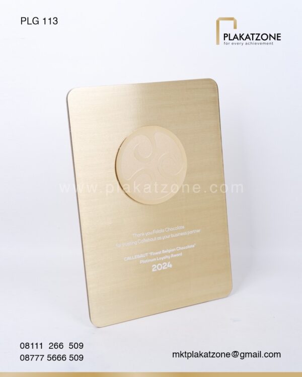 PL113 Plakat Logam Play Button Platinum Loyalty Award Callebaut